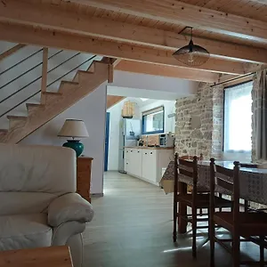 Charmante Petite Maison Rostiviec Bord De Hébergement de vacances